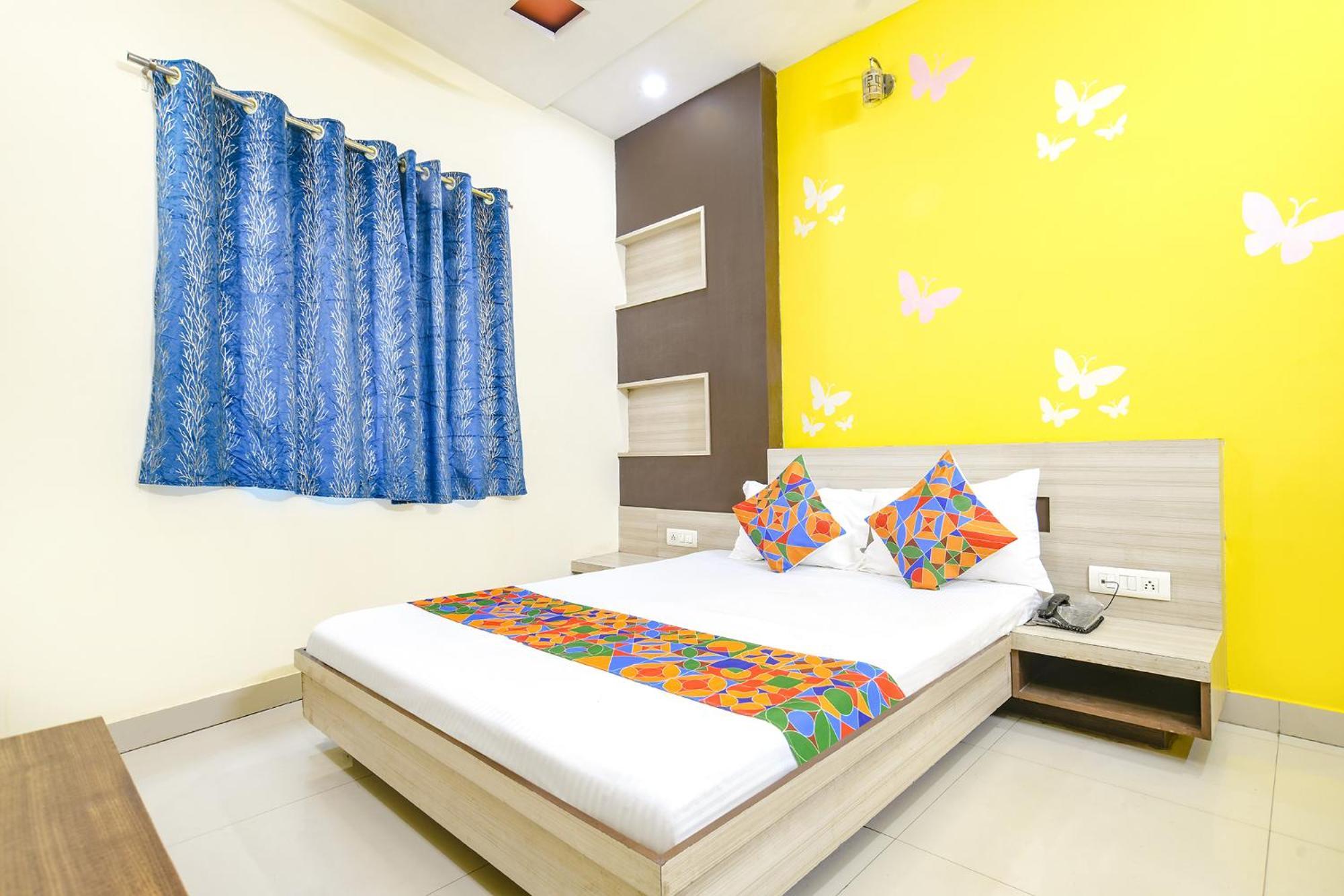 Fabexpress Blue Star Hotel Ujjain Luaran gambar