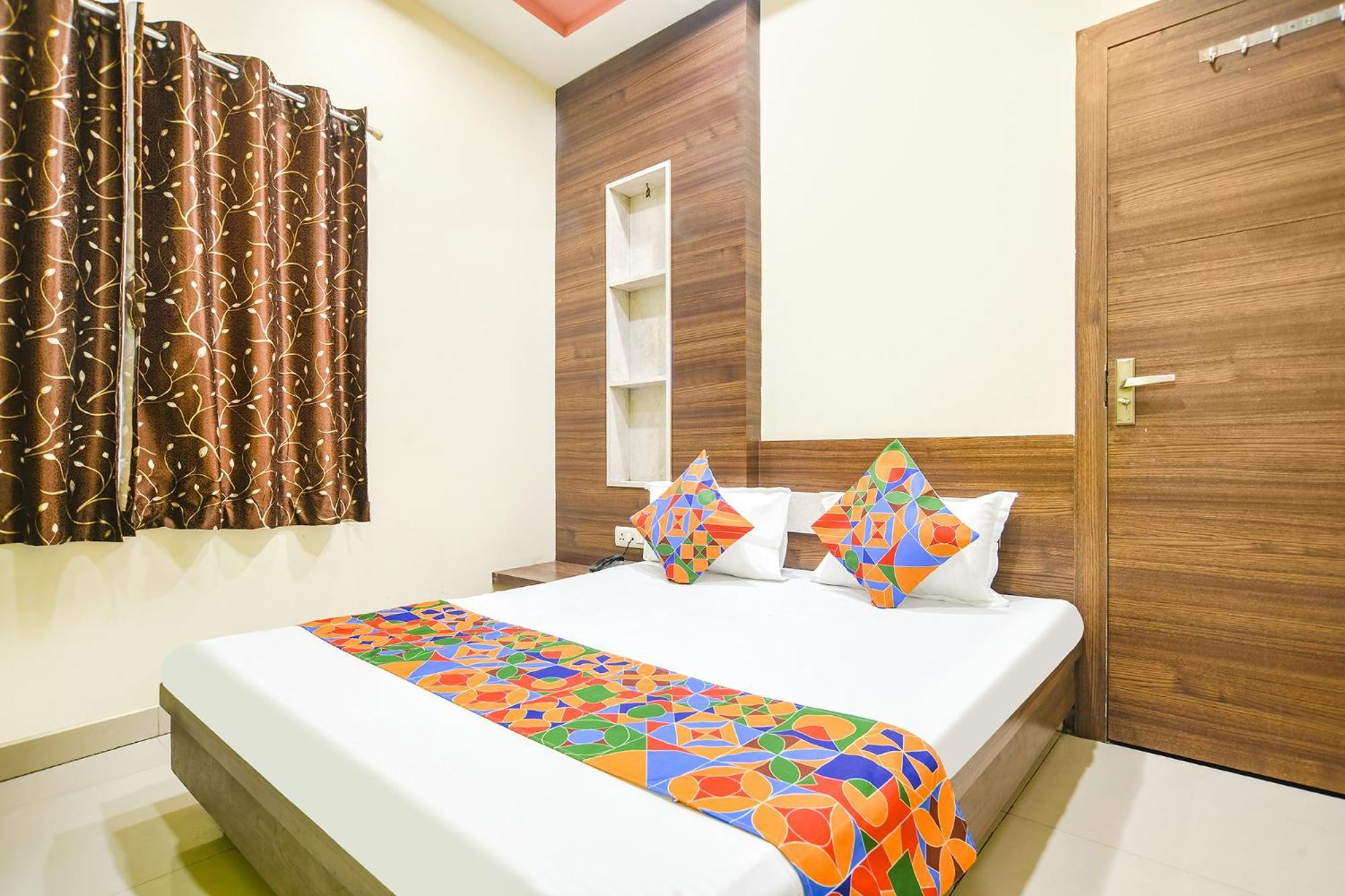 Fabexpress Blue Star Hotel Ujjain Luaran gambar
