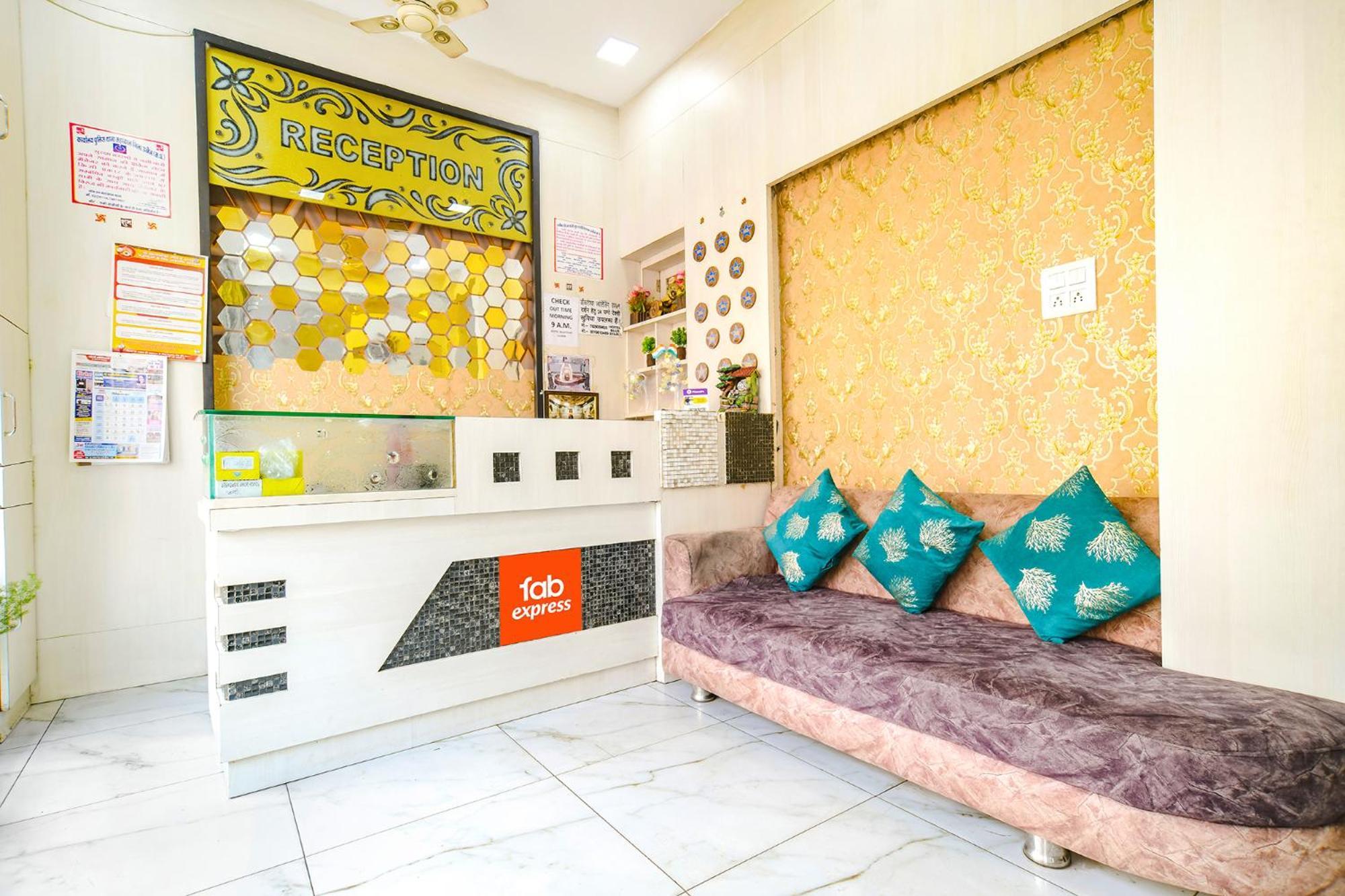Fabexpress Blue Star Hotel Ujjain Luaran gambar